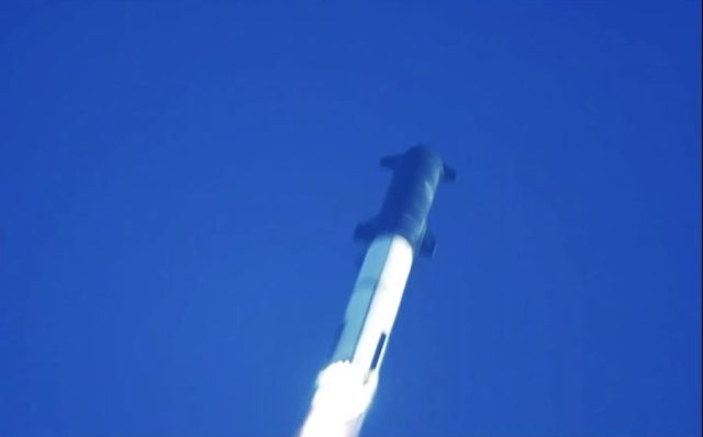 Spacex Starship makes it maiden flight