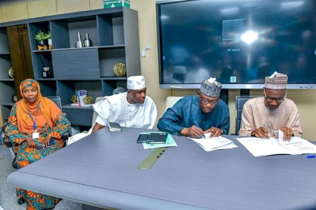 Niger State Government signs MoU with NNPC on renewable energy and low carbon solution projects