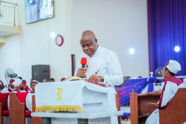 Governor Diri read the first and only lesson at the service taken from the book of John 20, 1-18.