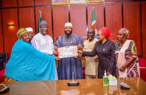 Niger State Governor Umaru Bago delivers N100 million cheque to Governing Council of the Federal University of Technology, Minna