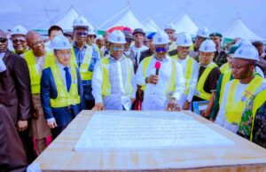 FG begins construction of 2nd Niger bridge access road