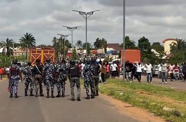 Police watch as thugs block Benue road, chanting, ''Obi go back''