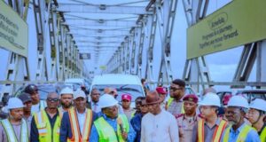 FG extends rehabilitation of first Niger bridge