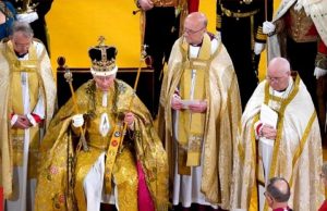 Anti-monarchy protesters arrested as King Charles 111 is crowned