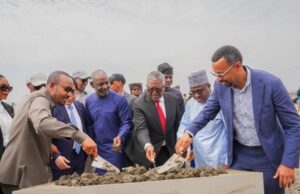 Photo News| Ethiopian Prime Minister, Abiy Ahmed lays foundation for the $2.5 billion Dangote Gode Fertiliser Plant in Gode, Ethiopia