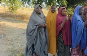 President Tinubu applauds security agents as he welcomes the freed Kebbi school girls